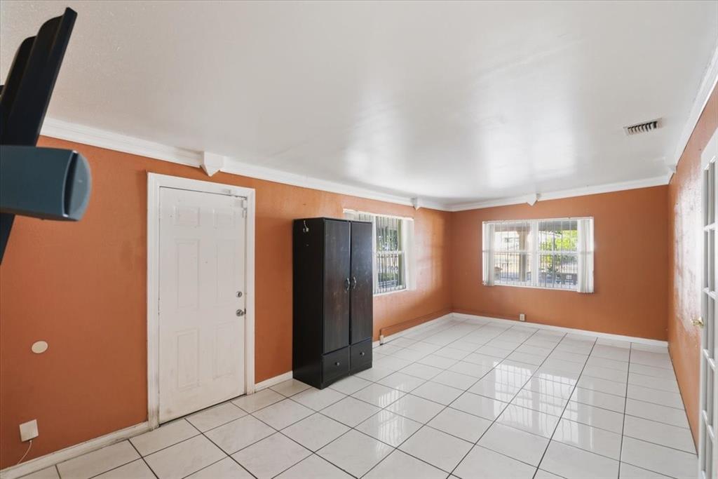 1320 Northwest 86th Street Miami, FL 33147 - Photo 14 of 41