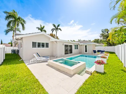 $1,175,000 | 6611 Northeast 21st Lane, Fort Lauderdale, FL 33308