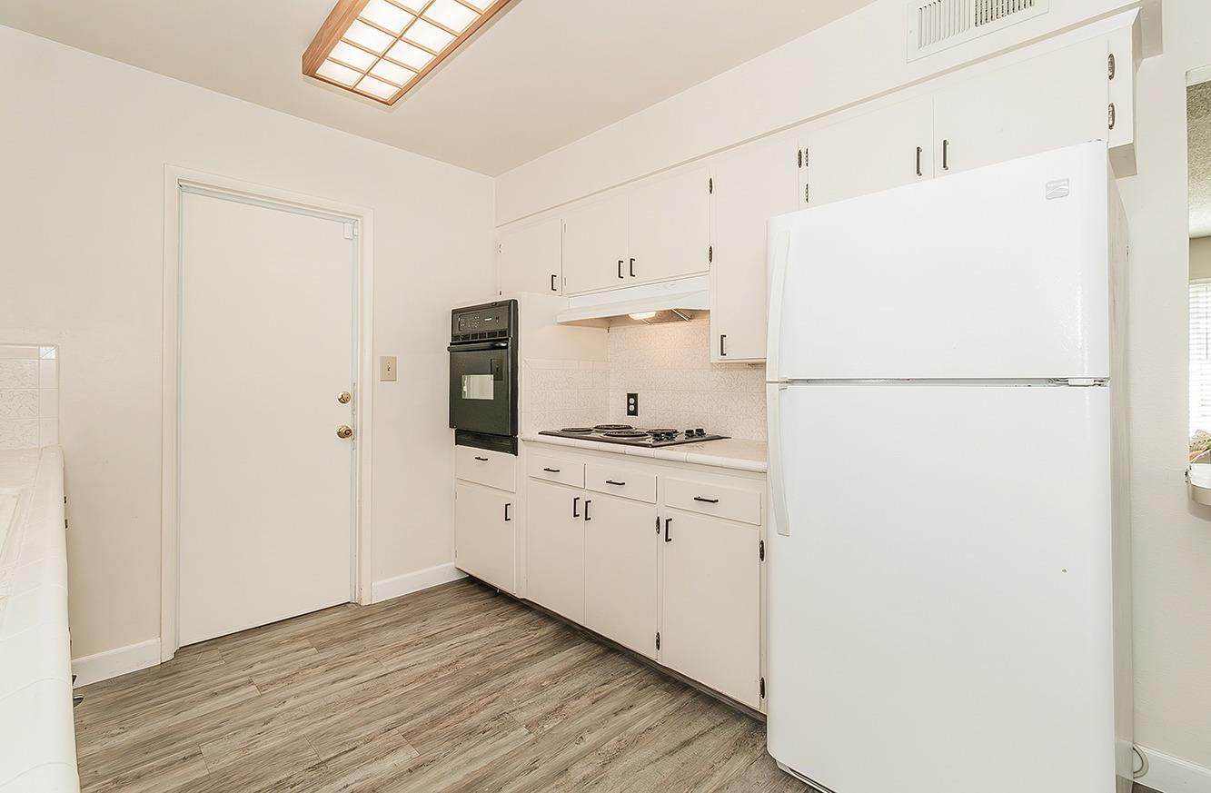 572 West Huntsman Avenue Reedley, CA 93654 - Photo 11 of 27 Gallery Image 11