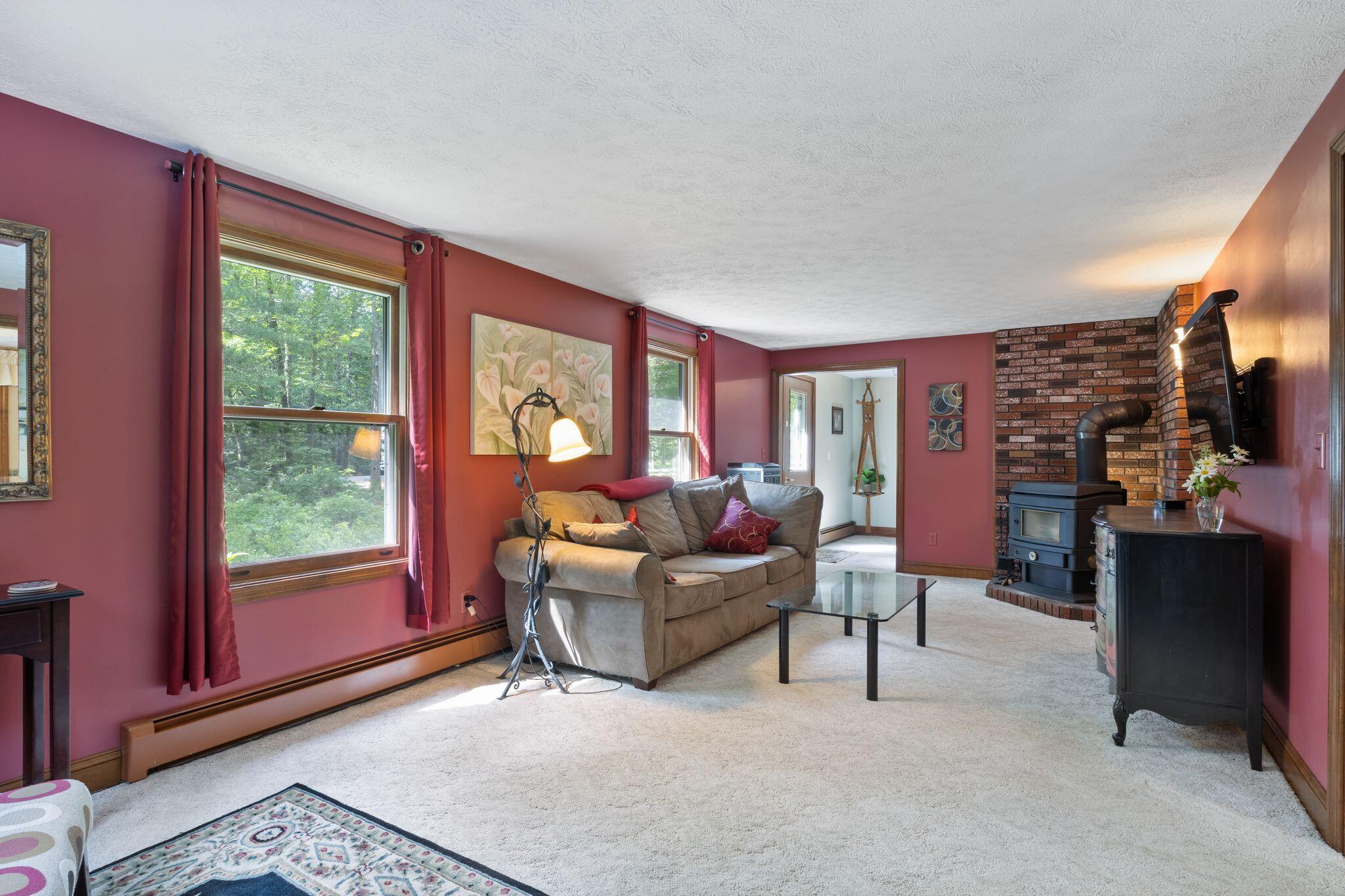 190 Glenwood Road Wells, ME 04090 - Photo 12 of 56 Living Room