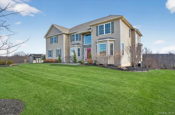 $879,999 | 28 Wild Turkey Lane, Rock Tavern, NY 12575