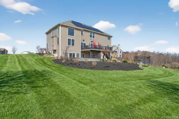 $879,999 | 28 Wild Turkey Lane, Rock Tavern, NY 12575