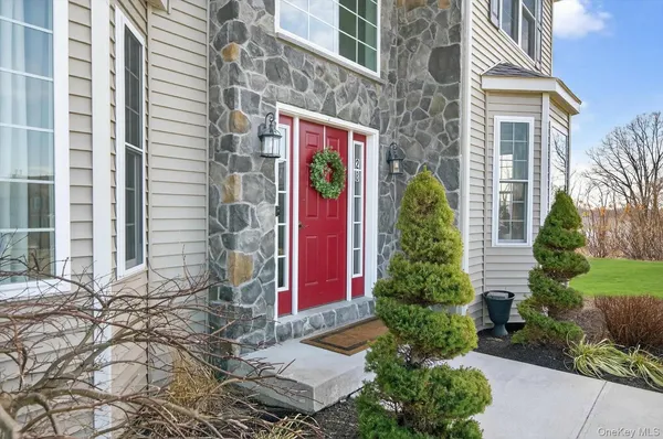 $879,999 | 28 Wild Turkey Lane, Rock Tavern, NY 12575