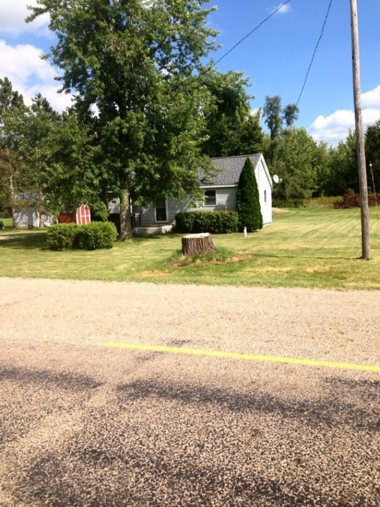 12872 Sunfield Road Sunfield, MI 48890 - Photo 2 of 18 S11