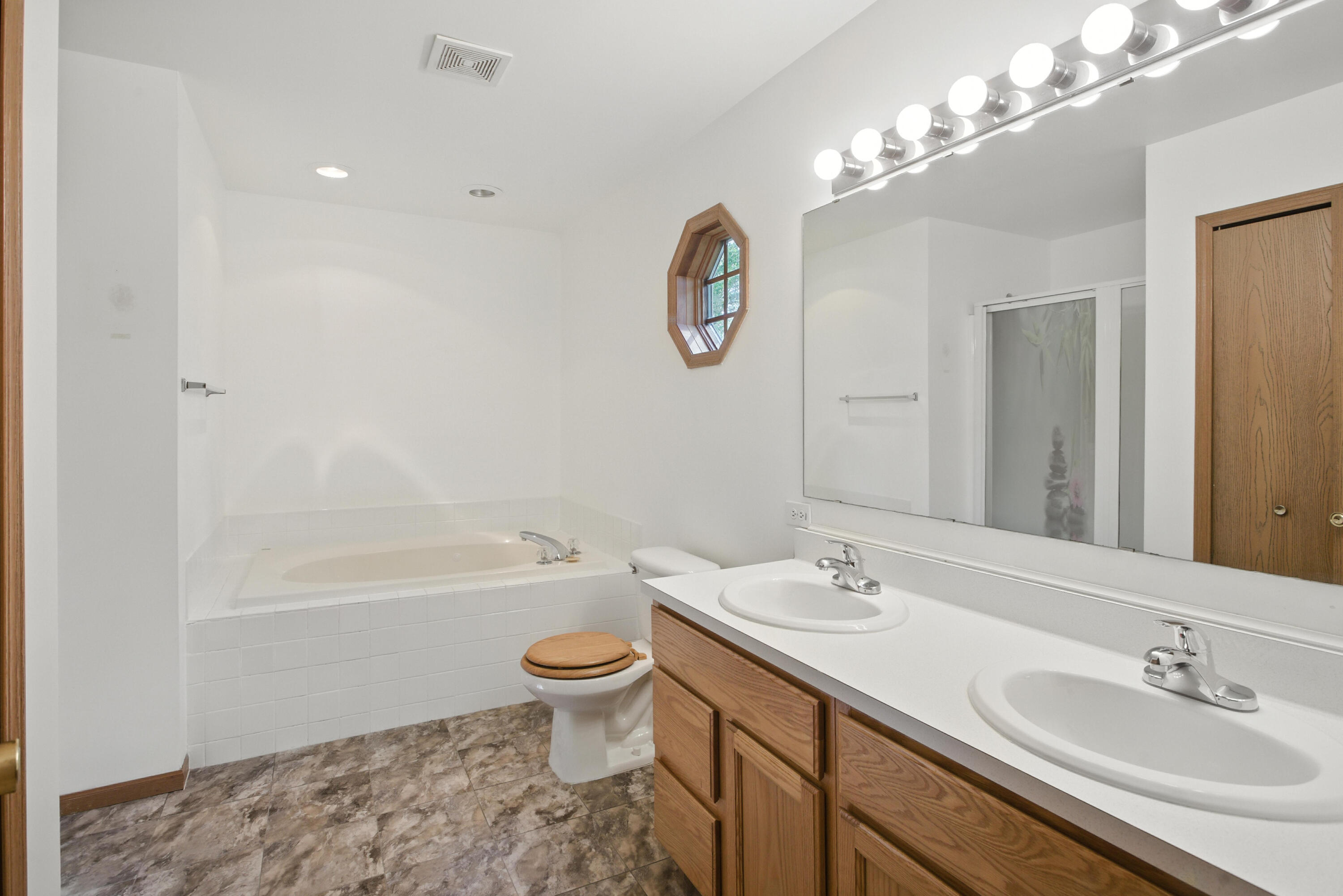 26434 King Road Romulus, MI 48174 - Photo 54 of 63 IMG_9974