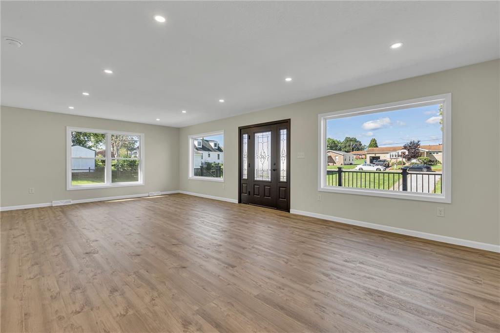 1289 Chestnut Street Monaca, PA 15061 - Photo 4 of 42 Gallery Image 4
