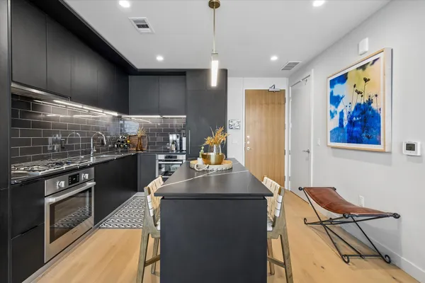 $3,450 | 44 East Avenue, Unit 3004, Austin, TX 78701