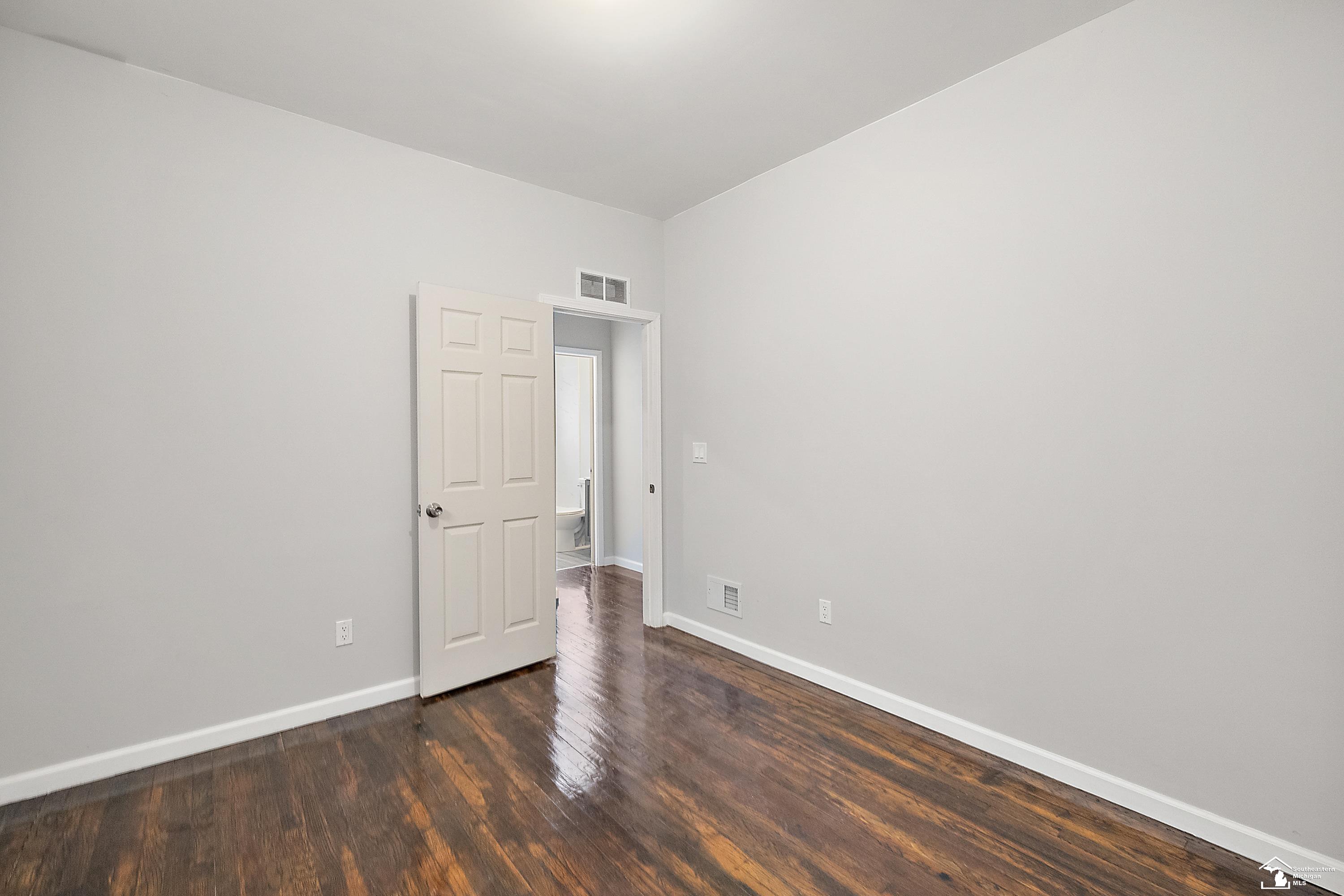 17771 Trinity Street Detroit, MI 48219 - Photo 9 of 26 50105684-8.JPG