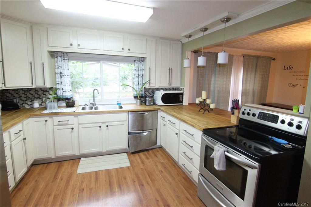 908 Hickory Grove Road Gastonia, NC 28056 - Photo 11 of 23 Gallery Image 11
