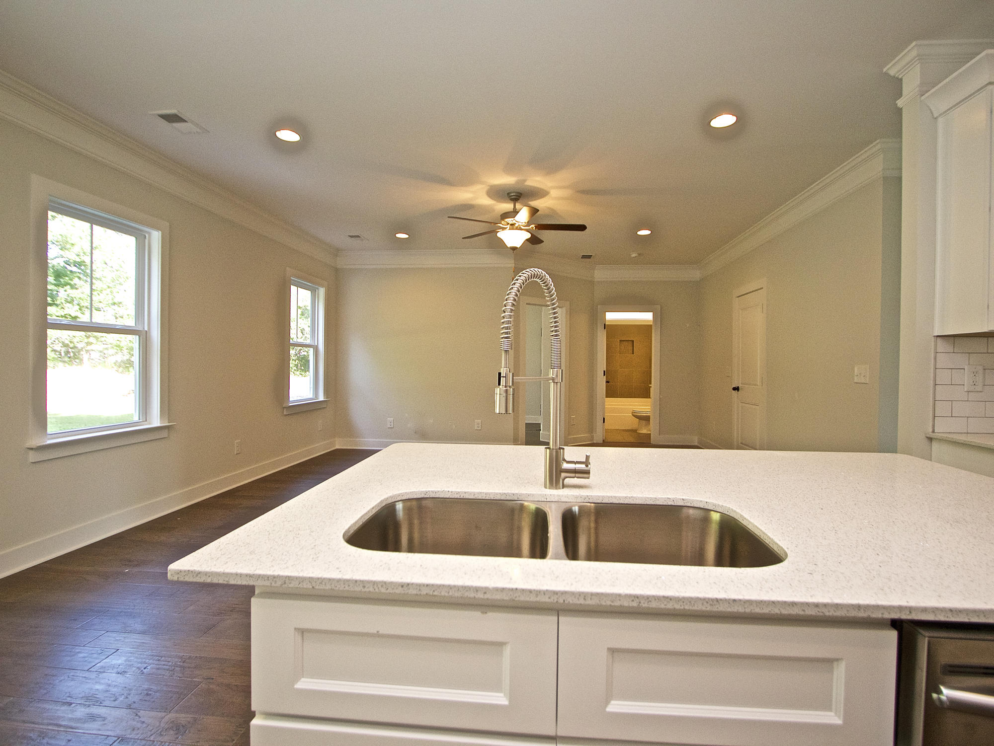 1273 Hamlin Road Mount Pleasant, SC 29466 - Photo 6 of 25 IMG_7506