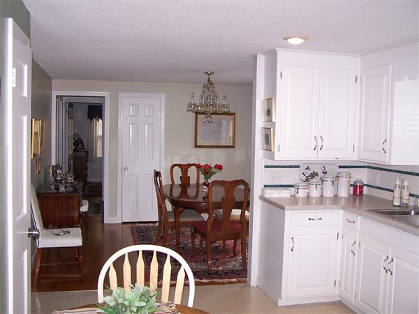 81 Weymouth Street Springfield, MA 01108 - Photo 7 of 13 Gallery Image 7