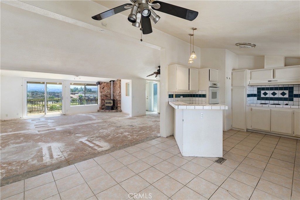 34881 Los Nogales Road Temecula, CA 92592 - Photo 28 of 50 View from the dining area into the large great room.