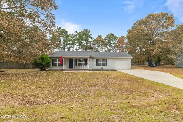 $240,000 | 204 Chappell Creek Court, Richlands, NC 28574