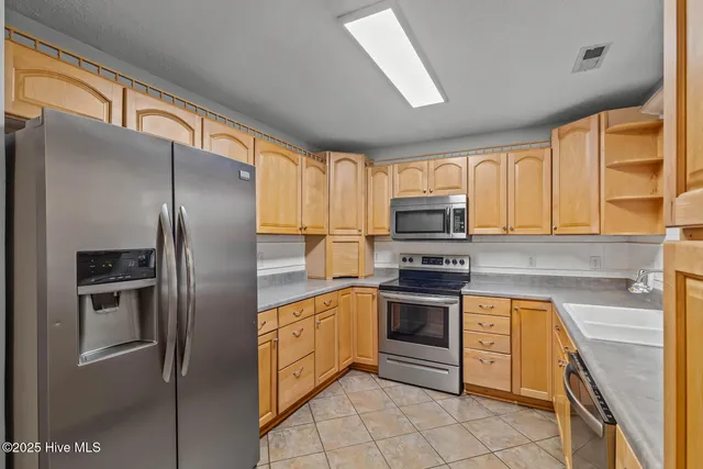 $240,000 | 204 Chappell Creek Court, Richlands, NC 28574