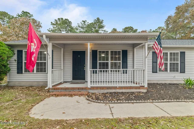 $240,000 | 204 Chappell Creek Court, Richlands, NC 28574