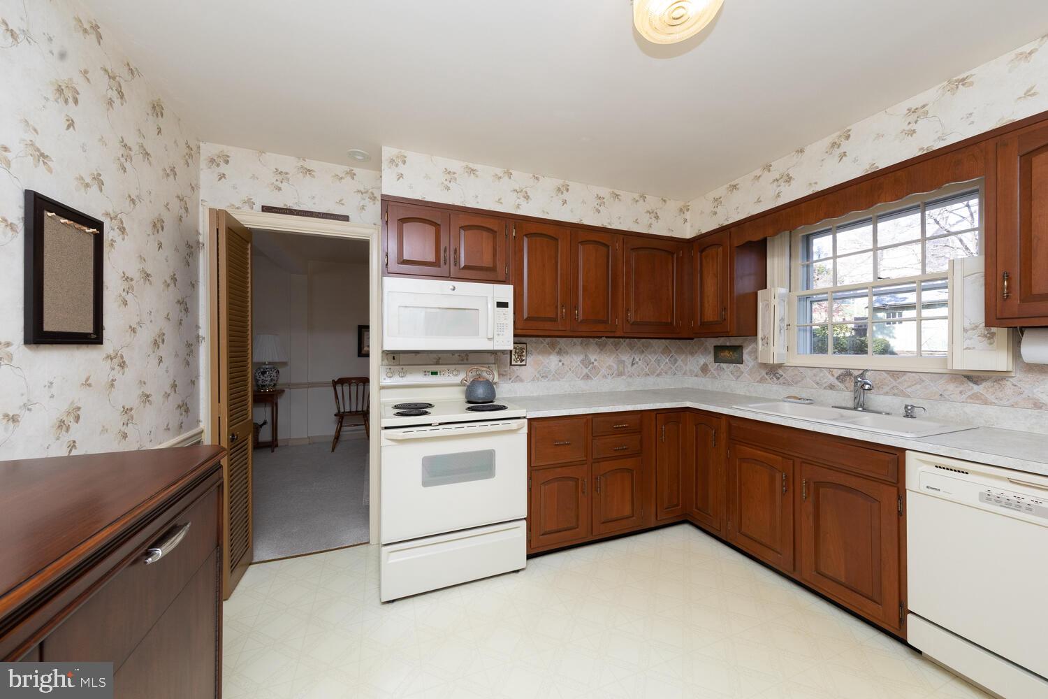 2129 Benezet Road Abington, PA 19001 - Photo 11 of 36 Kitchen with view of back yard