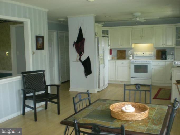 657 Cattail Run Road Charles Town, WV 25414 - Photo 15 of 30 Kitchen/Dining Room