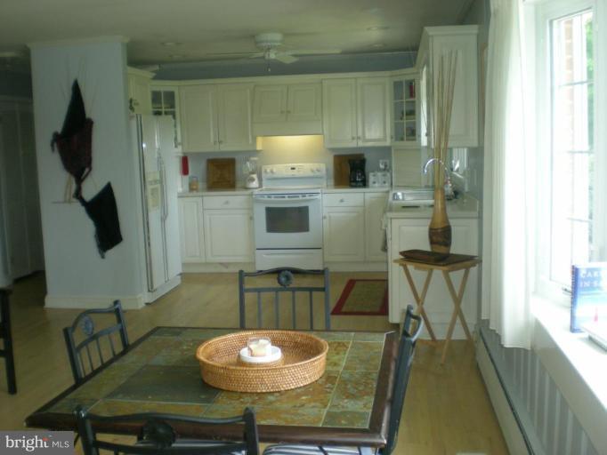 657 Cattail Run Road Charles Town, WV 25414 - Photo 16 of 30 Kitchen #2