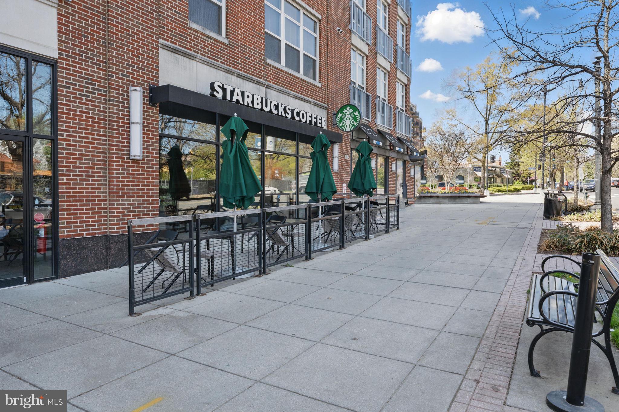 3611 38th Street Northwest, Unit 209 Washington, DC 20016 - Photo 25 of 30 a view of a chairs and tables in the patio