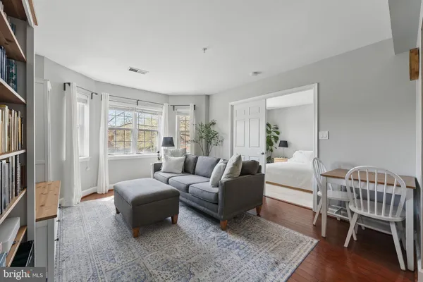 $325,000 | 3611 38th Street Northwest, Unit 209, Washington, DC 20016