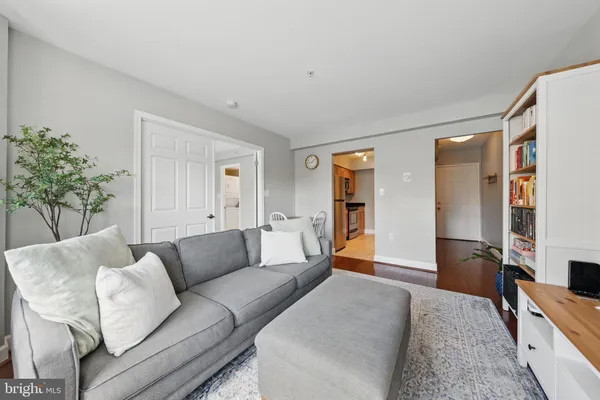 $325,000 | 3611 38th Street Northwest, Unit 209, Washington, DC 20016