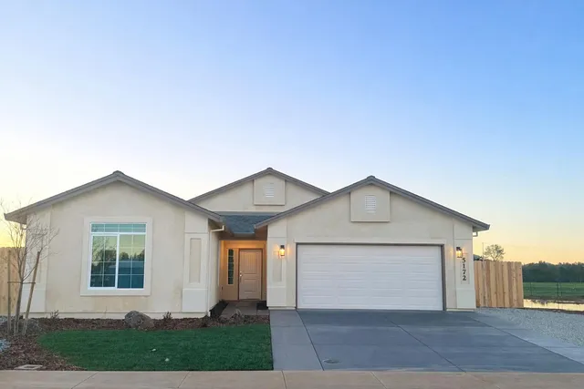 $472,800 | 5172 Merced Street, Redding, CA 96002