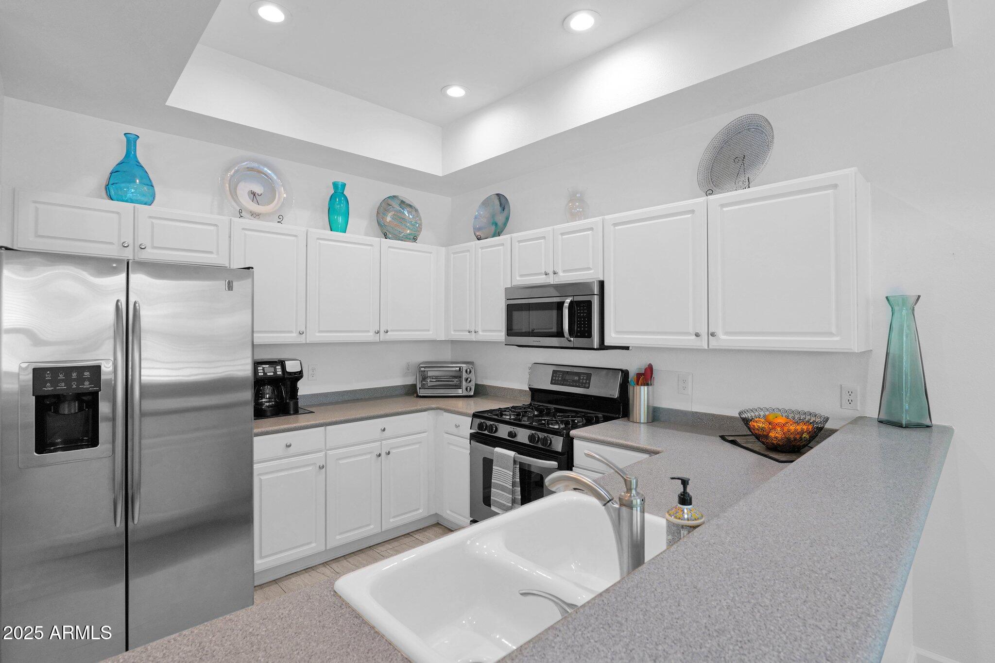 8270 North Hayden Road, Unit 2013 Scottsdale, AZ 85258 - Photo 13 of 53 Kitchen