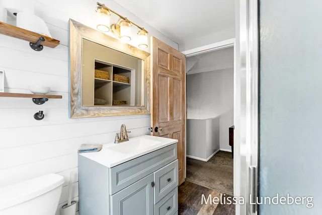 $550,000 | 220 Barber Street, Spring Lake, MI 49456