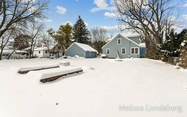 $550,000 | 220 Barber Street, Spring Lake, MI 49456