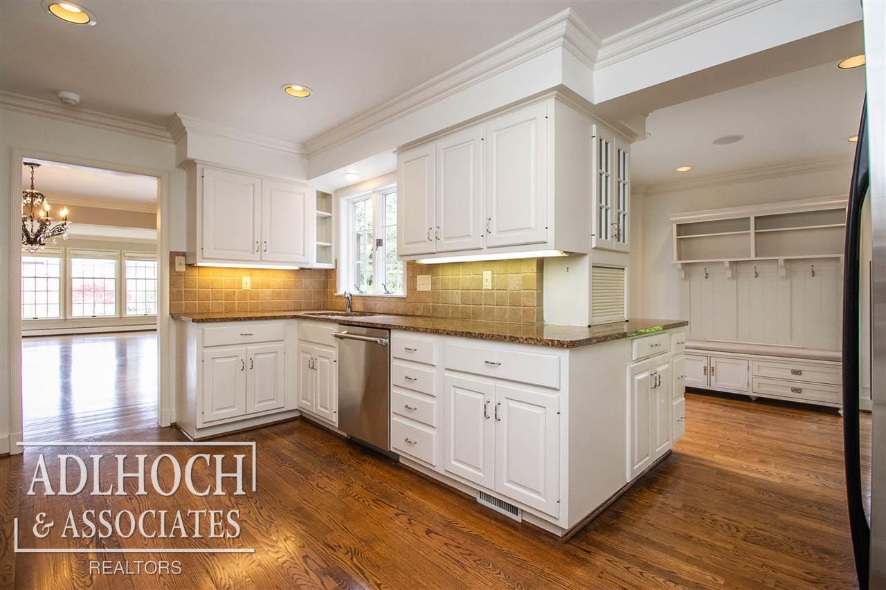 294 Touraine Road Grosse Pointe Farms, MI 48236 - Photo 6 of 52