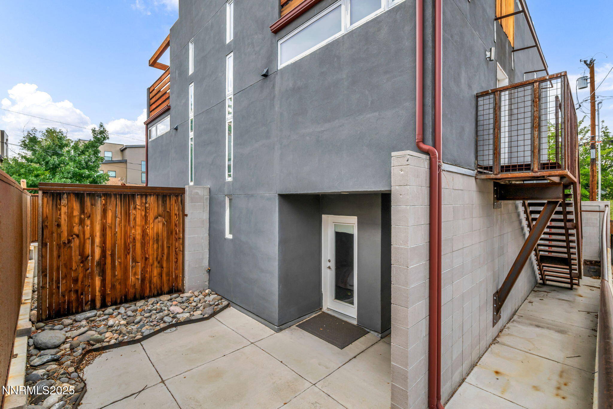 343-347 Mt Rose Street Reno, NV 89509 - Photo 4 of 46 11-web-or-mls-343-mt-rose-st