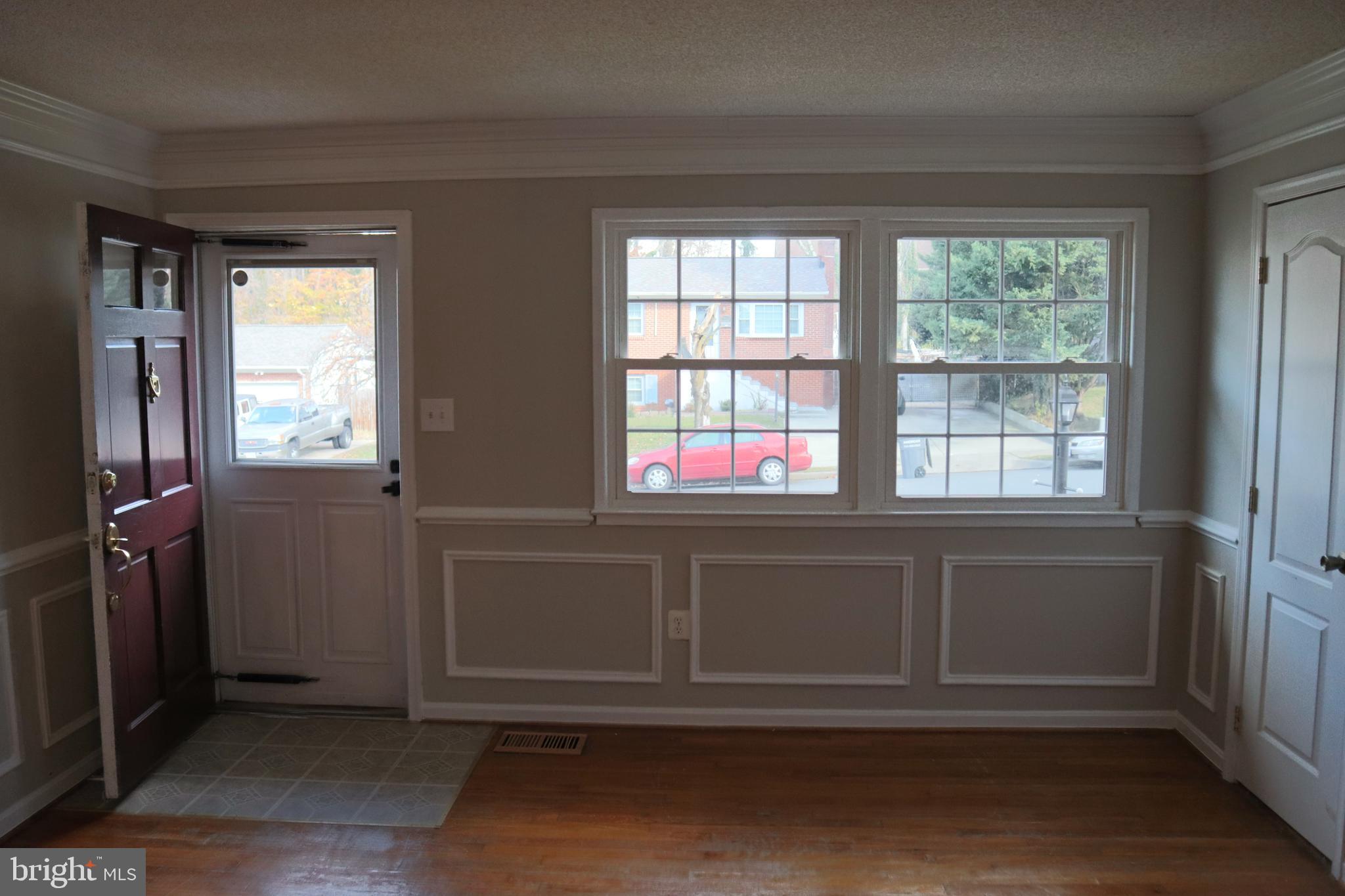 13132 Haddock Road Woodbridge, VA 22193 - Photo 2 of 32 Gallery Image 2