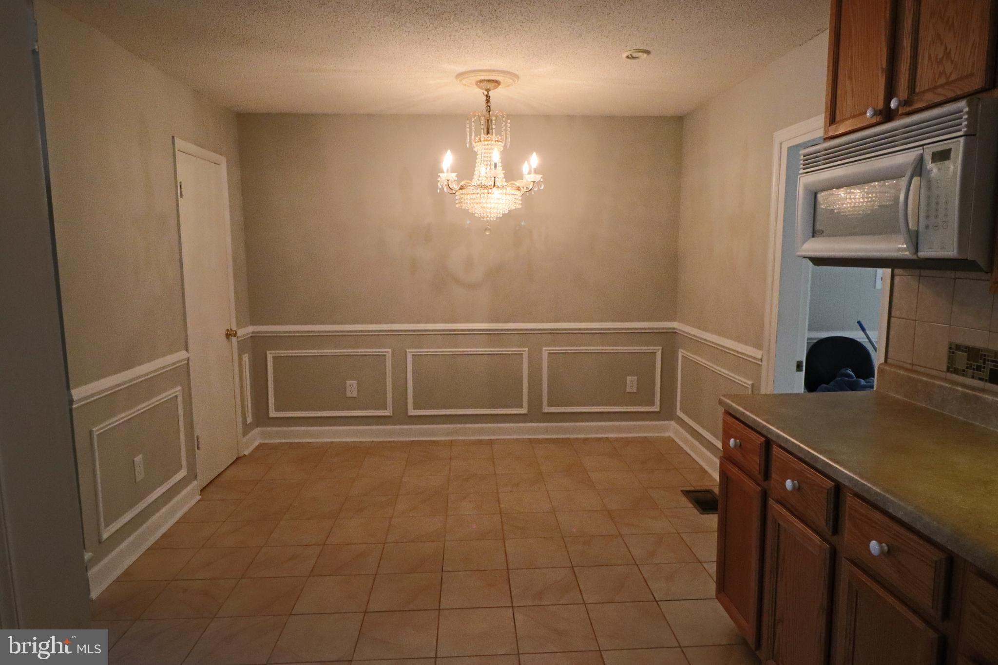 13132 Haddock Road Woodbridge, VA 22193 - Photo 17 of 32 Gallery Image 17