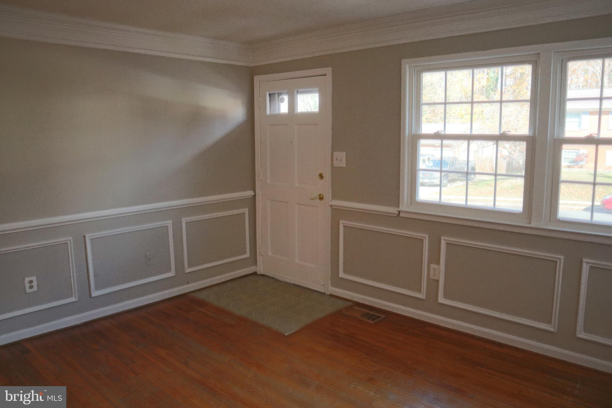 13132 Haddock Road Woodbridge, VA 22193 - Photo 3 of 32 Gallery Image 3