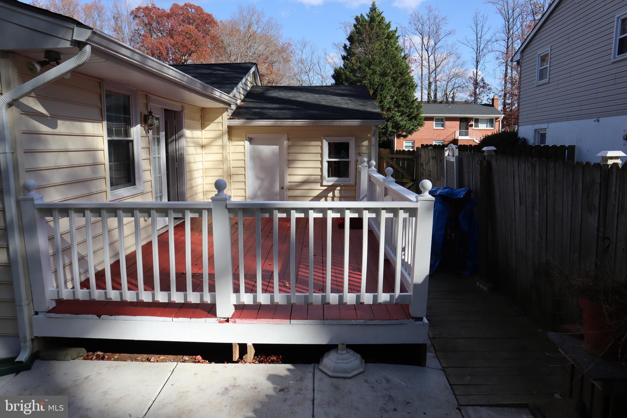 13132 Haddock Road Woodbridge, VA 22193 - Photo 25 of 32 Gallery Image 25
