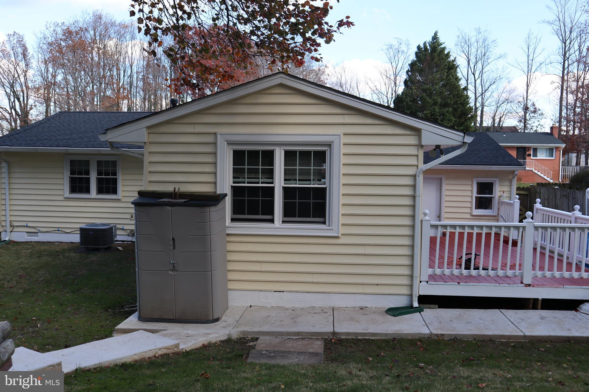 13132 Haddock Road Woodbridge, VA 22193 - Photo 27 of 32 Gallery Image 27