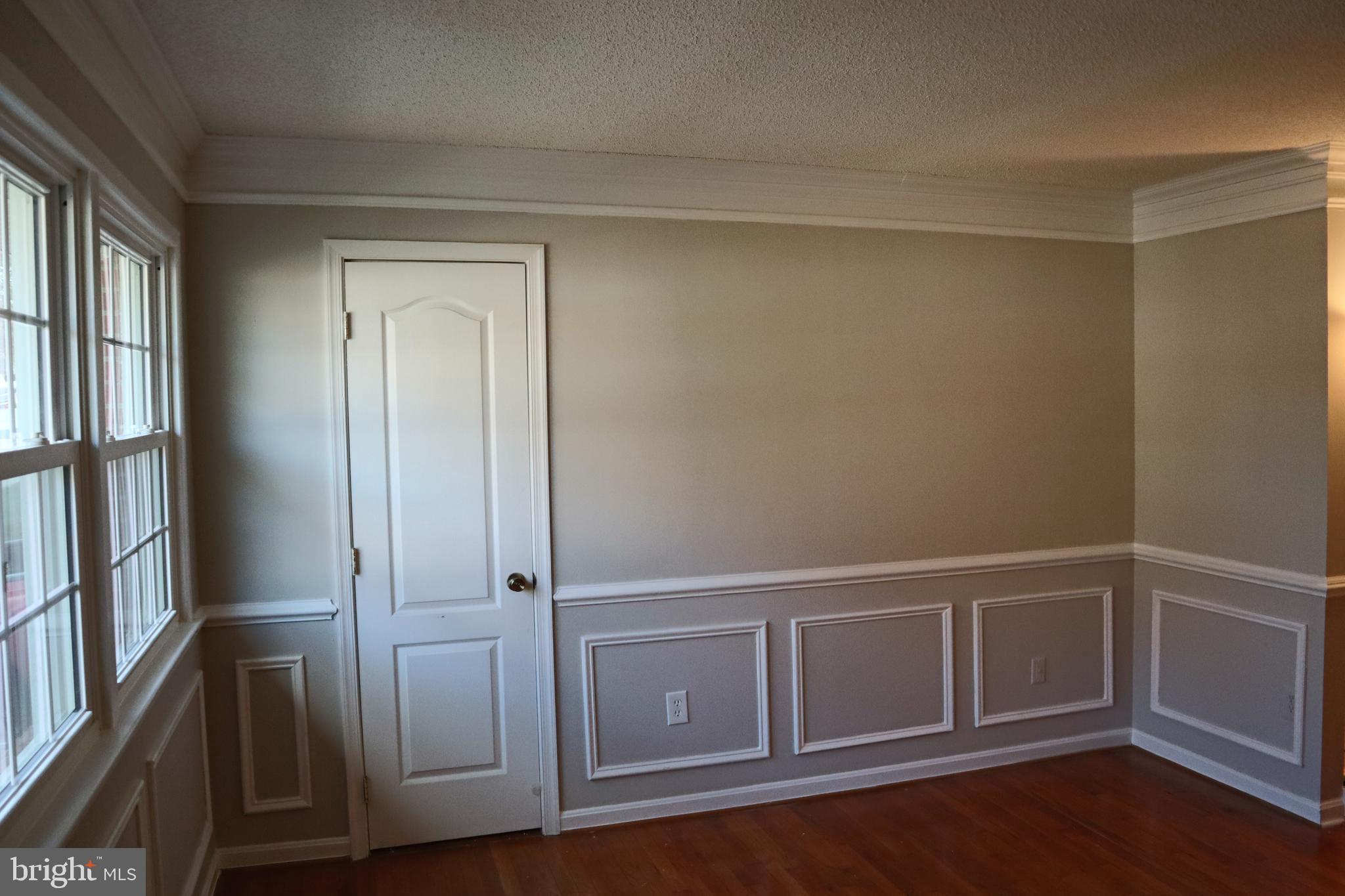 13132 Haddock Road Woodbridge, VA 22193 - Photo 4 of 32 Gallery Image 4