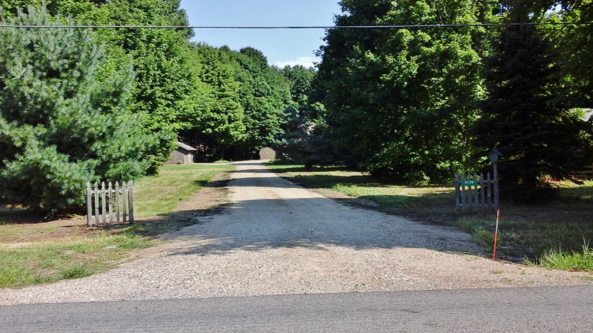 8139 Dan Smith Road Watervliet, MI 49098 - Photo 2 of 94 20160817_110609