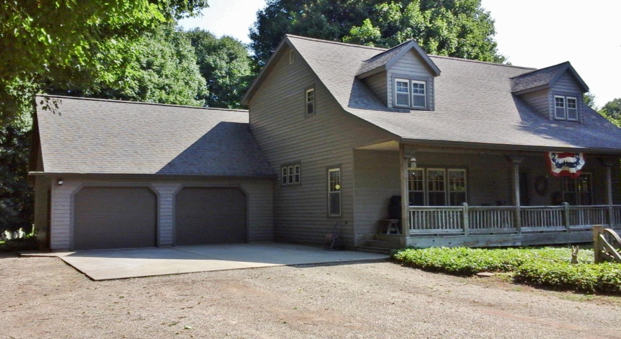 8139 Dan Smith Road Watervliet, MI 49098 - Photo 3 of 94 20160817_111746
