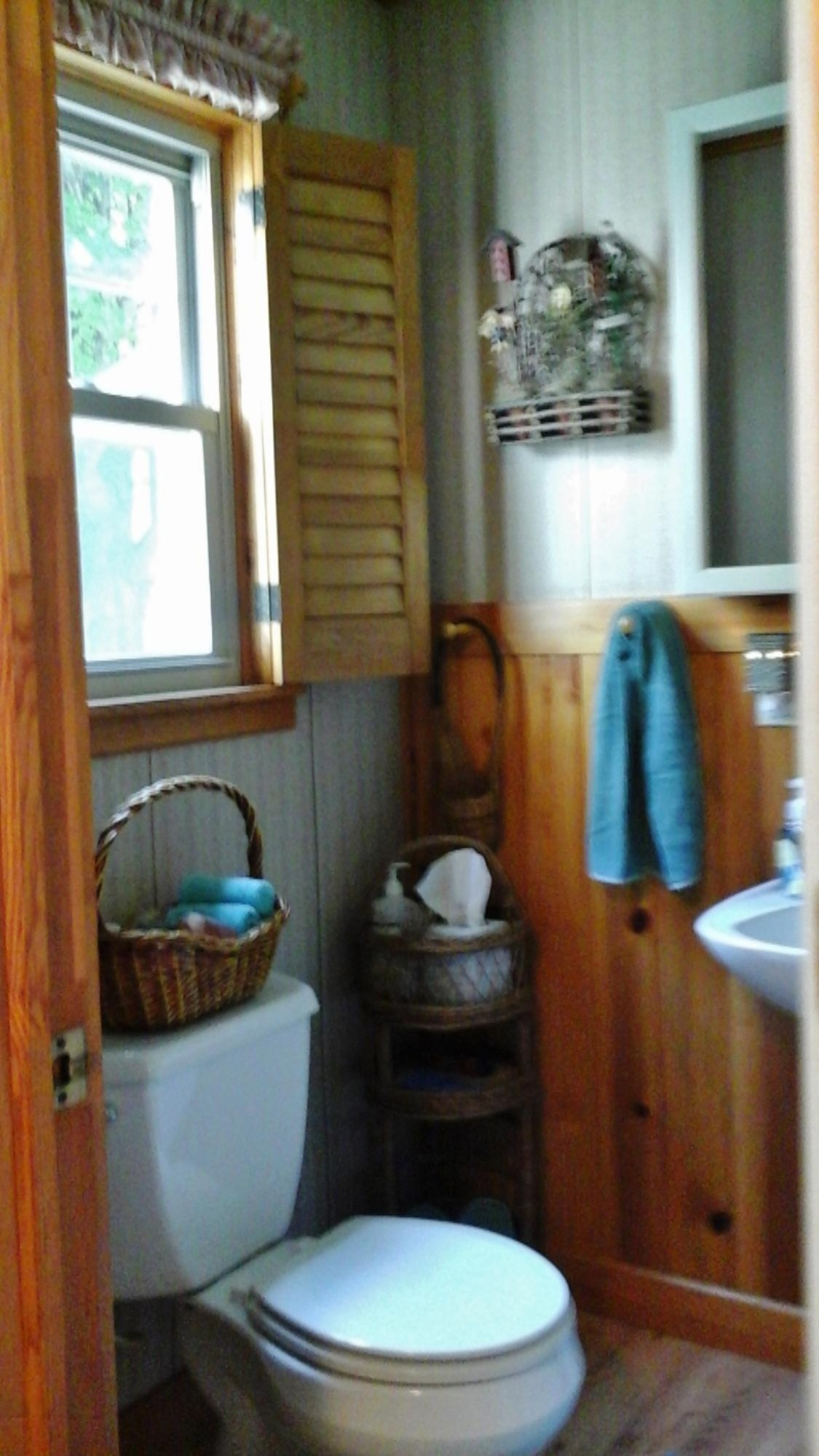 8139 Dan Smith Road Watervliet, MI 49098 - Photo 31 of 94 20160817_114235
