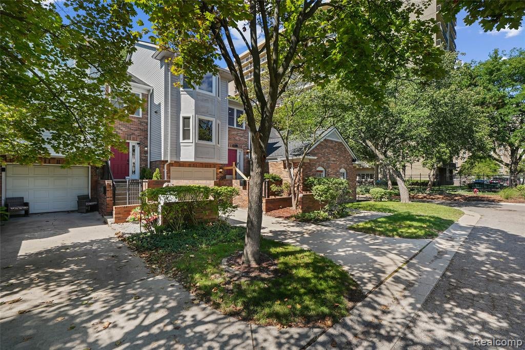 826 Seville Row Detroit, MI 48202 - Photo 40 of 44 Gallery Image 40