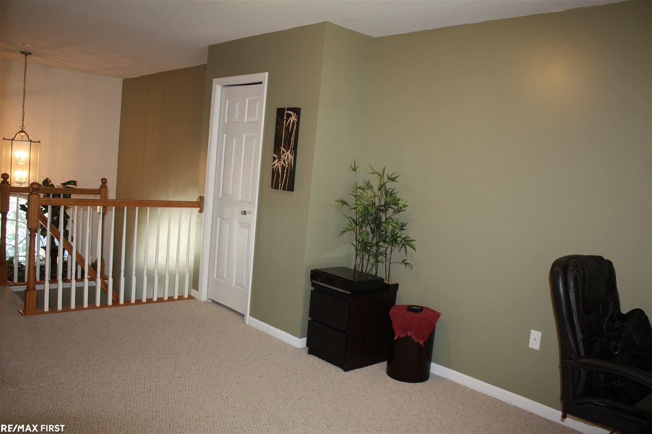 49041 Hawksburry Road Canton, MI 48188 - Photo 21 of 36