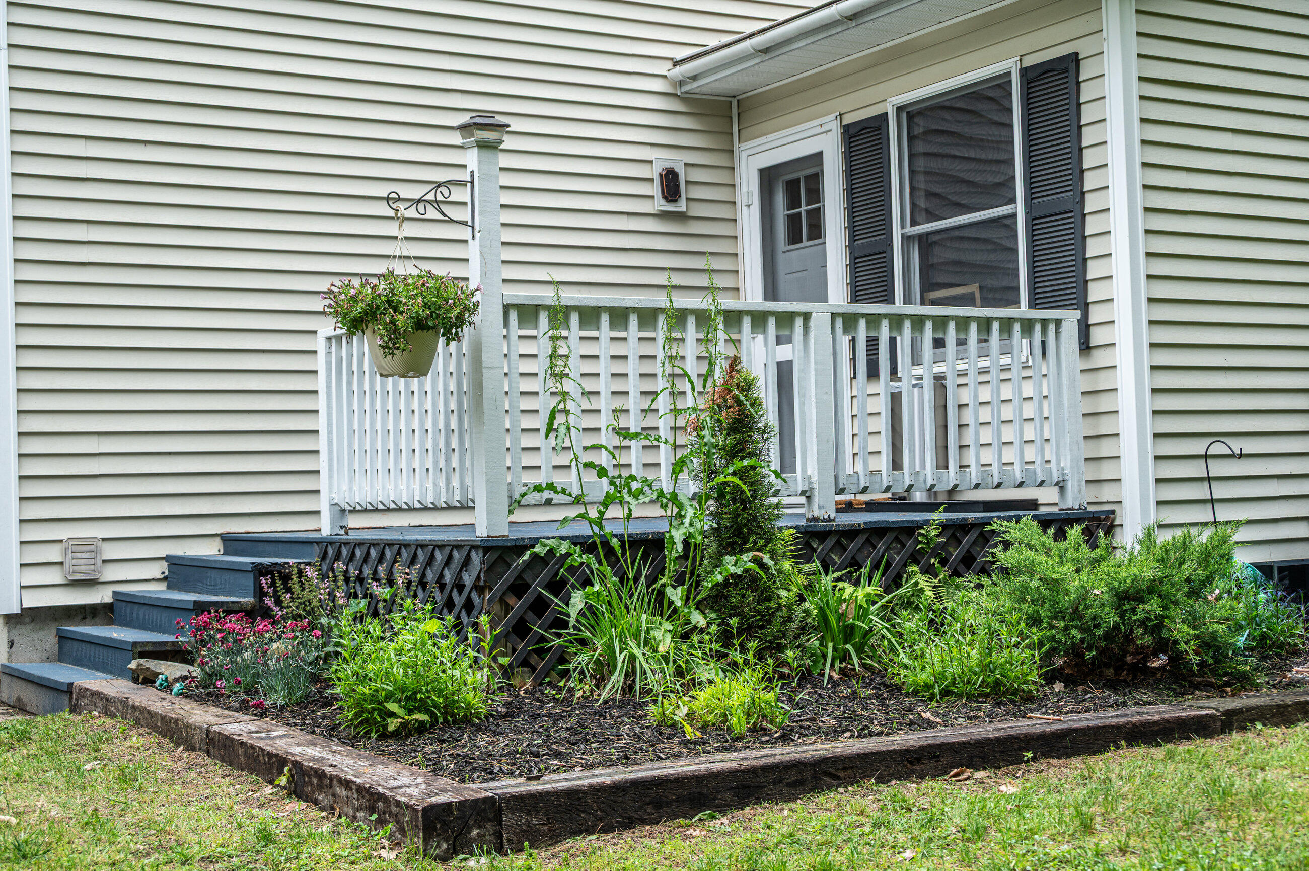 11 Monroe Drive Naples, ME 04055 - Photo 5 of 46 Exterior-9615
