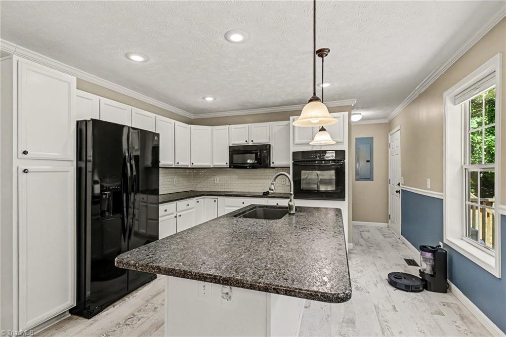 4305 Young Road Asheboro, NC 27205 - Photo 11 of 25