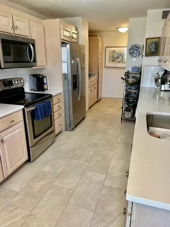 $3,700 | 40 Village Road, Unit 309, Middleton, MA 01949