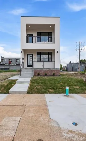 $575,000 | 4403 Hunt Avenue, St. Louis, MO 63110