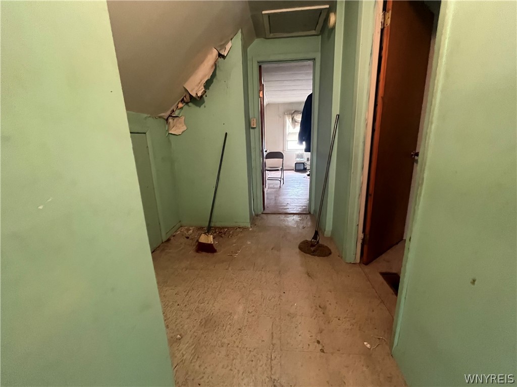 15 Allendale Road Cheektowaga, NY 14215 - Photo 18 of 22