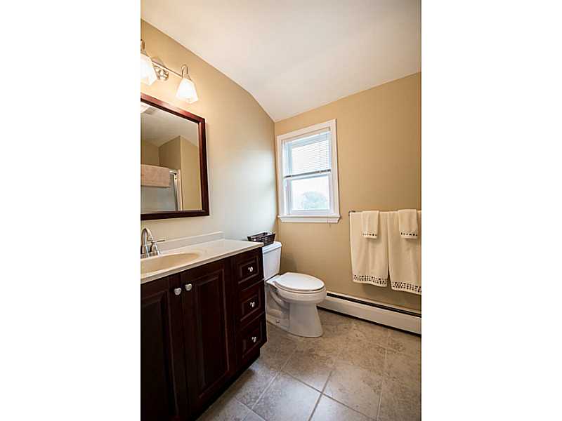 155 Spring Hill Road Portsmouth, RI 02871 - Photo 20 of 25 Bathroom.