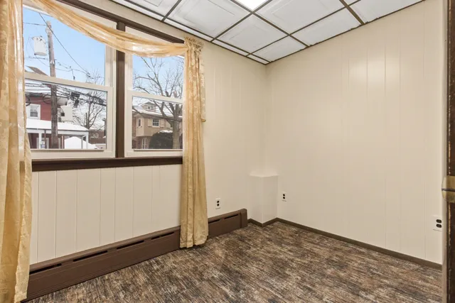 a view of empty room with window