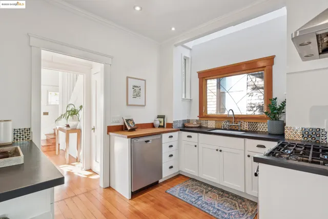 $1,130,000 | 1141 Oxford Street, Berkeley, CA 94707